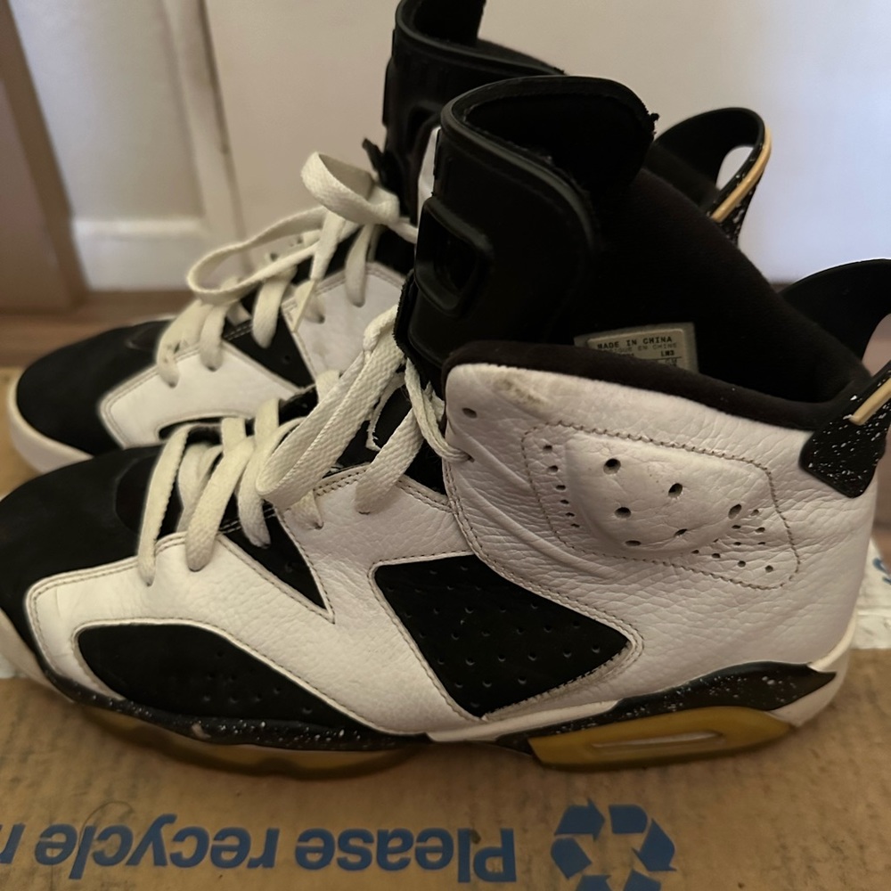 Nike air Jordan 6 Oreos 2010 release used as is